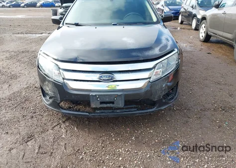2010 Ford Fusion Hybrid from USA, damaged, VIN 3FADP0L36AR267315